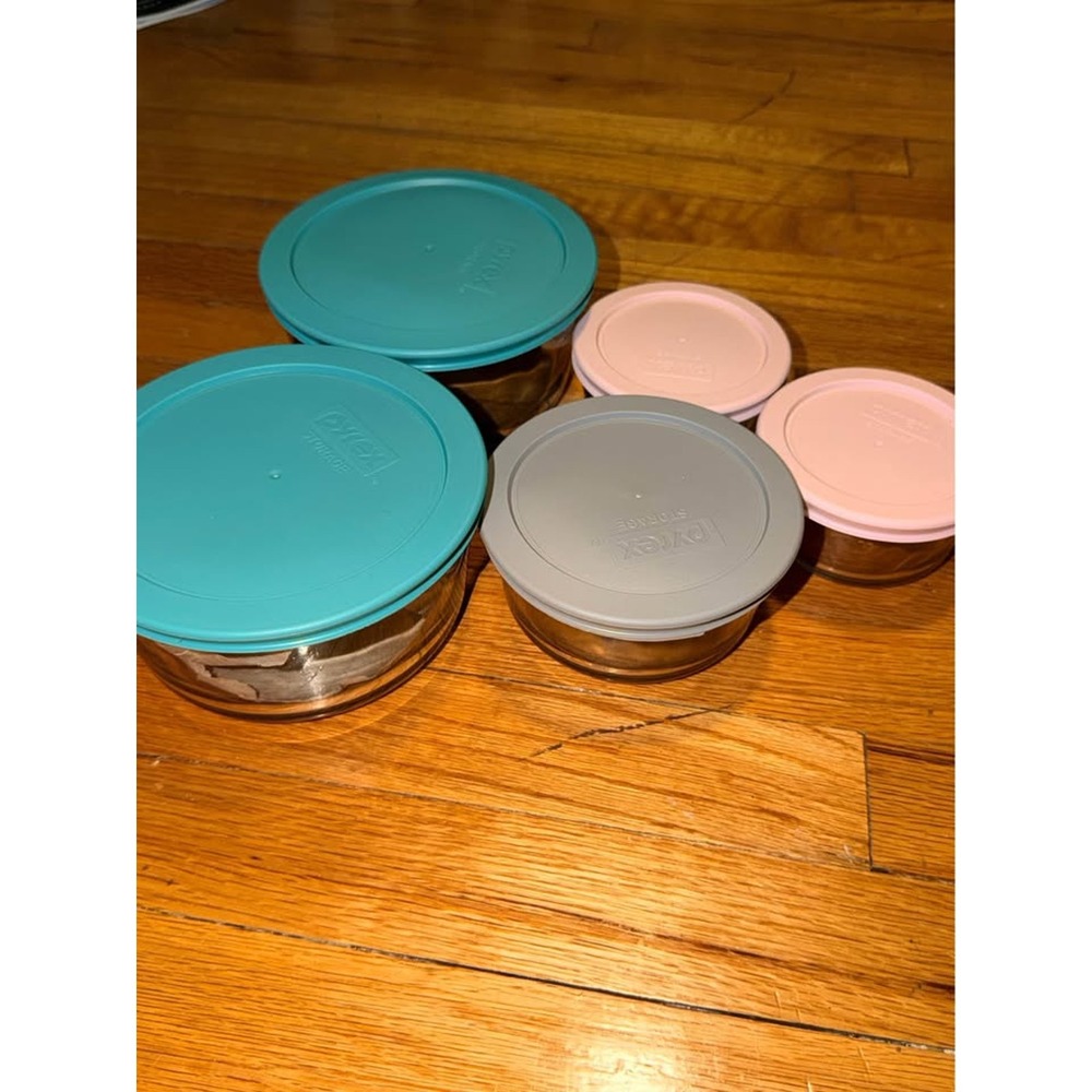 Pyrex Glass Storage Containers with Lids